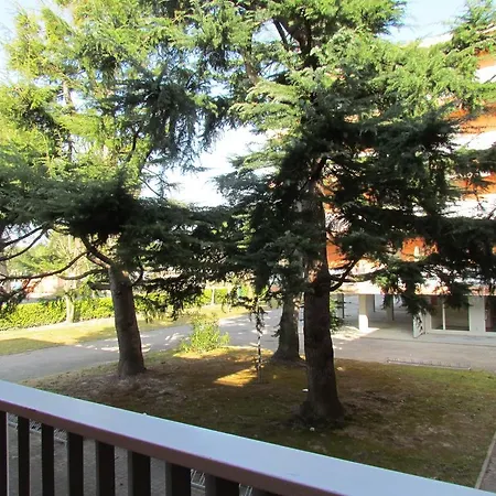 Valbella Aparthotel 3*